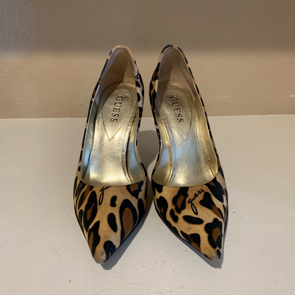Guess brand leopard print pumps